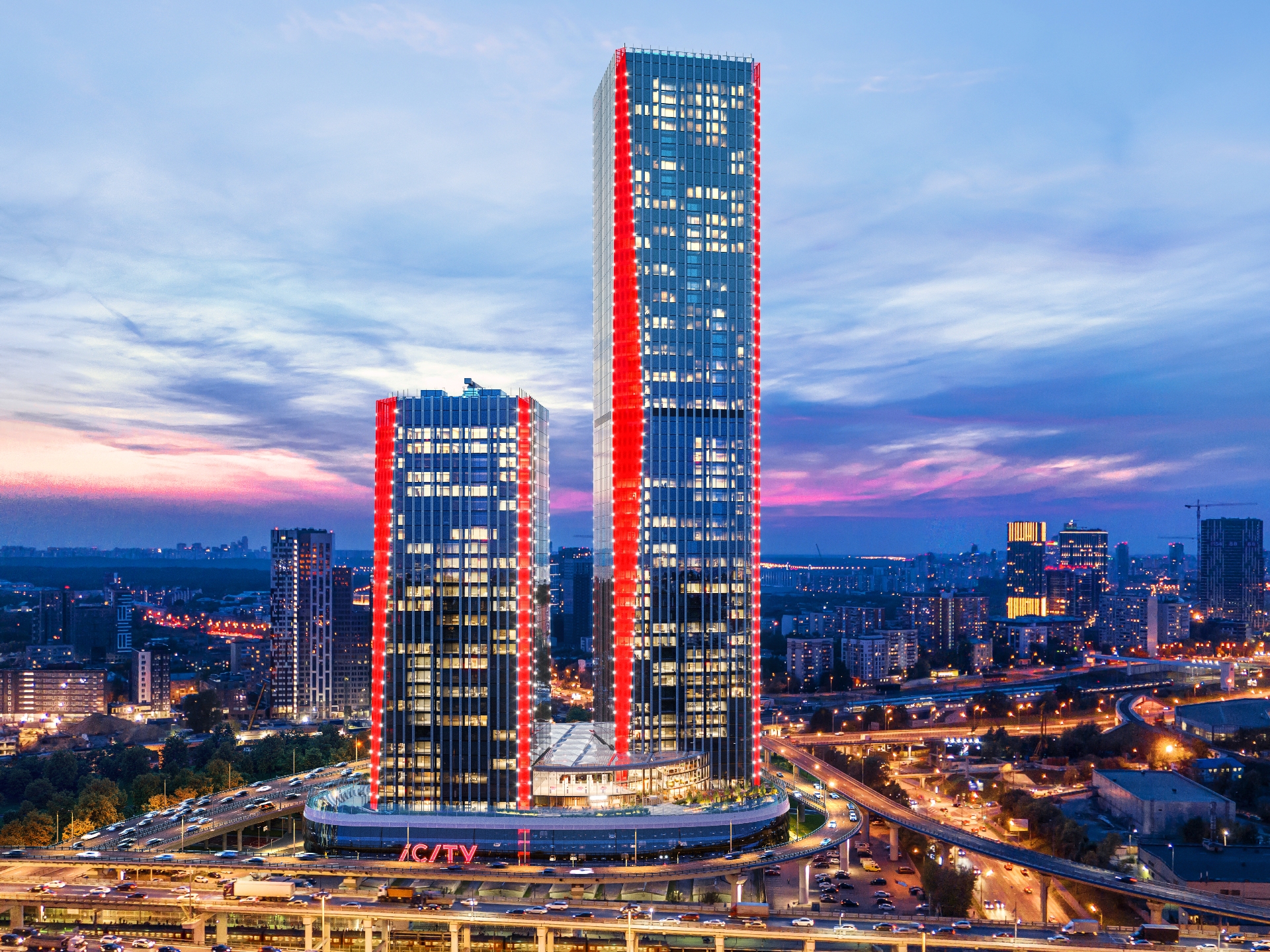 Торговая галерея площадью почти 10 тыс. кв. м открылась в iCITY